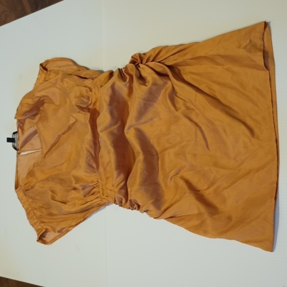 Elizabeth and James Bronze Gold Keyhole Open Back Gathered Cap Sleeve Mini A12 - Picture 1 of 6